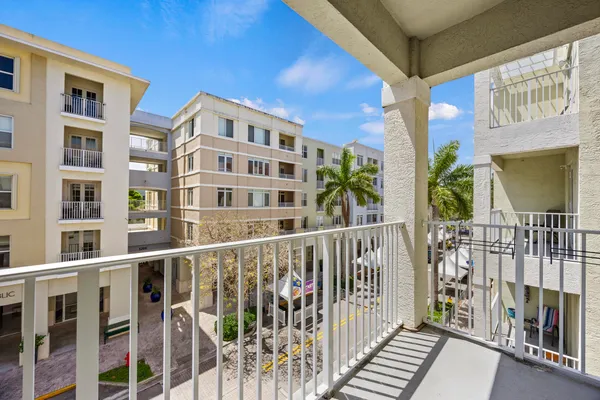 $2,900 | 1203 Town Center Drive, Unit 312, Jupiter, FL 33458