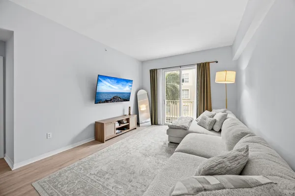 $2,900 | 1203 Town Center Drive, Unit 312, Jupiter, FL 33458