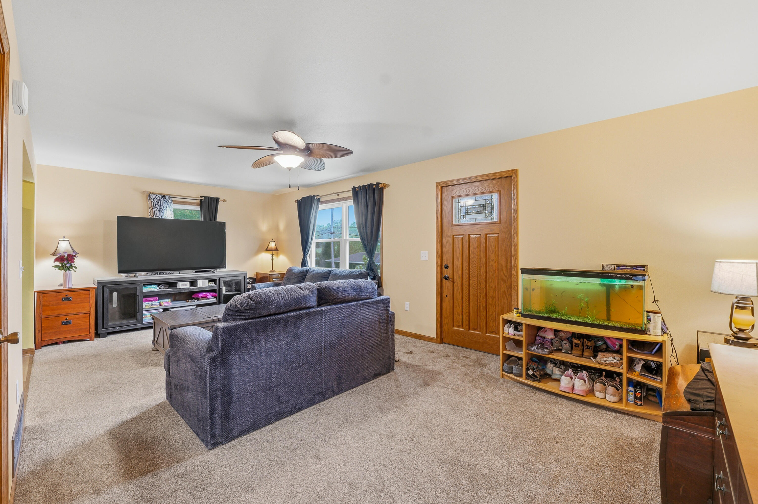 118 Highland Avenue Iron Ridge, WI 53035 - Photo 5 of 21 Living Room