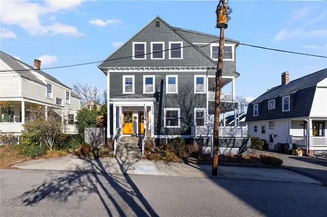 $2,500 | 73 Bayside Avenue, Unit 1, Warwick, RI 02888