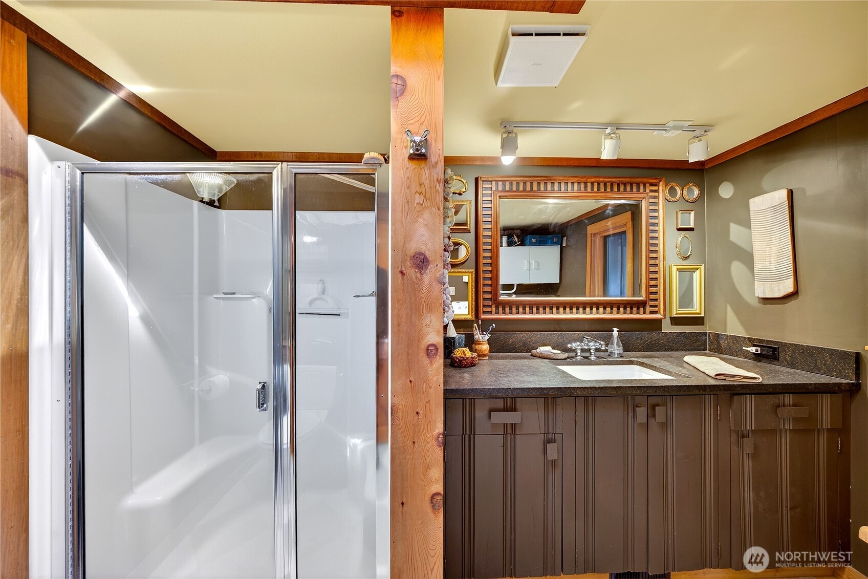 5132 West Shore Road Anacortes, WA 98221 - Photo 18 of 33