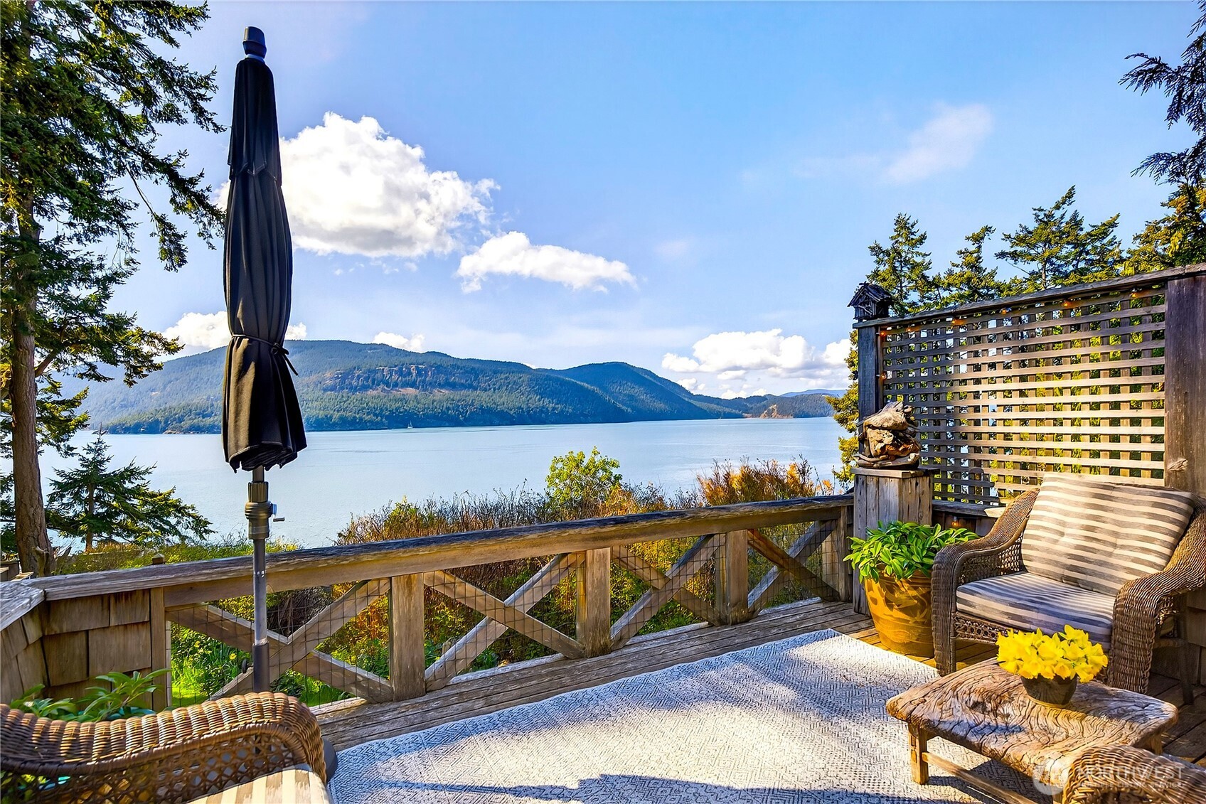 5132 West Shore Road Anacortes, WA 98221 - Photo 2 of 33