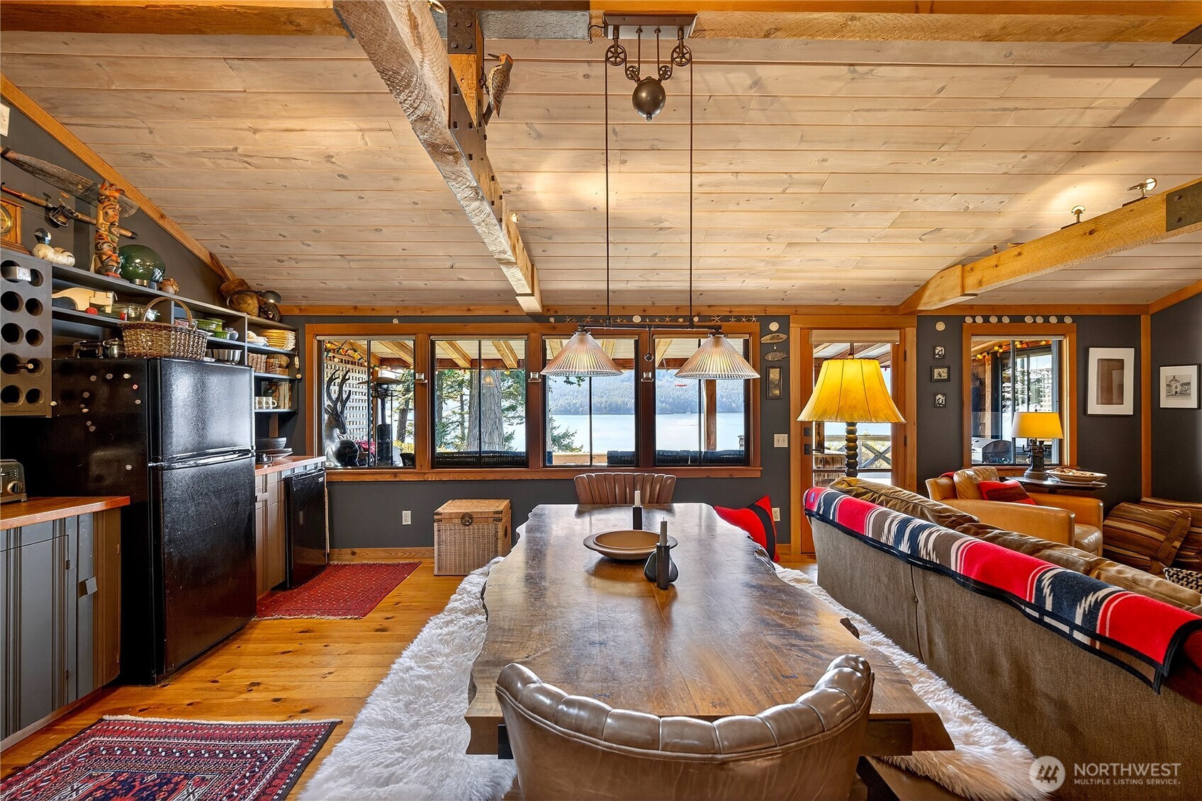 5132 West Shore Road Anacortes, WA 98221 - Photo 9 of 33