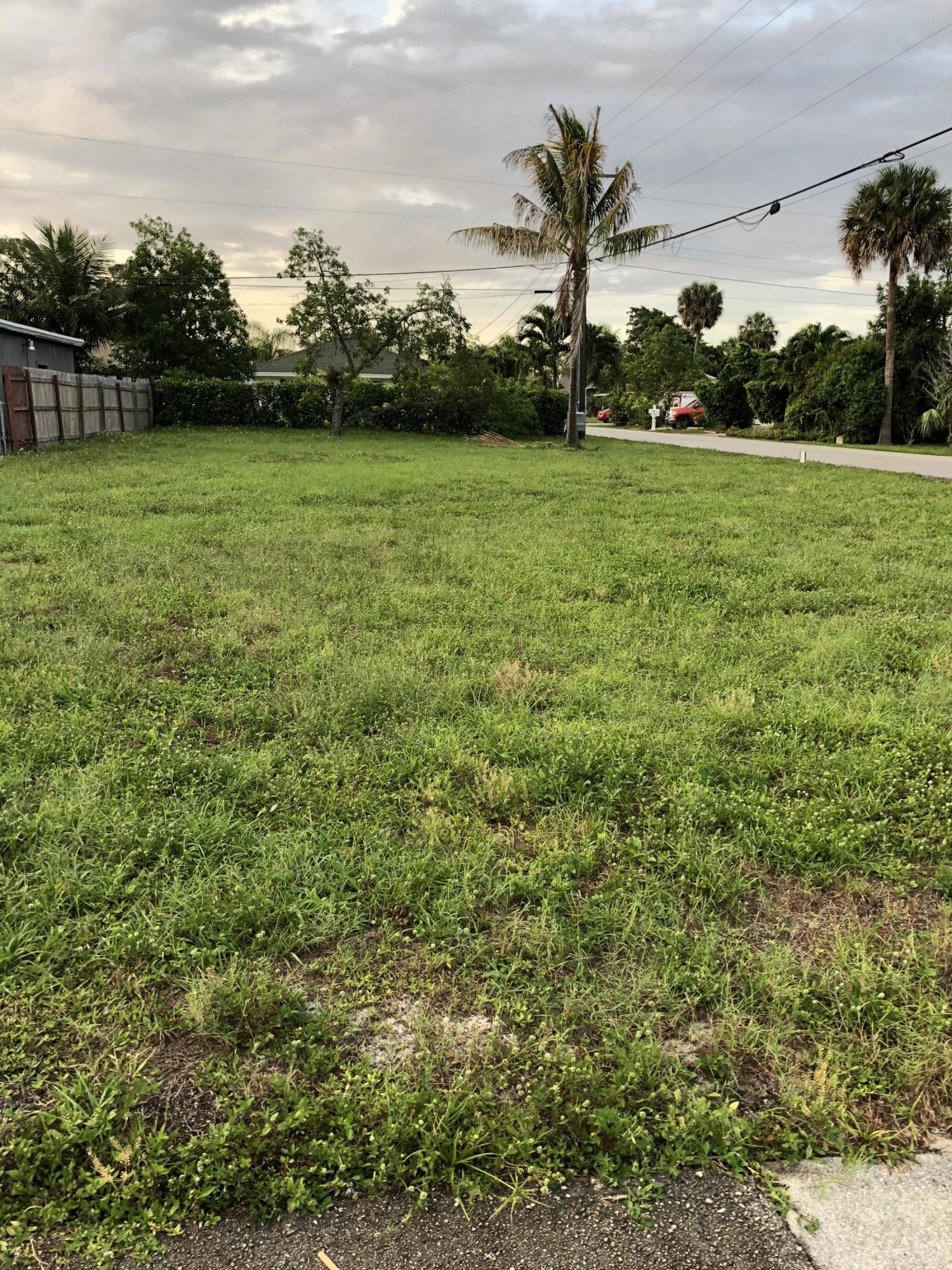 5633 Papaya Road West Palm Beach, FL 33413 - Photo 2 of 3 C2D7B90D-B80D-4155-9C78-F88E3A603EDC