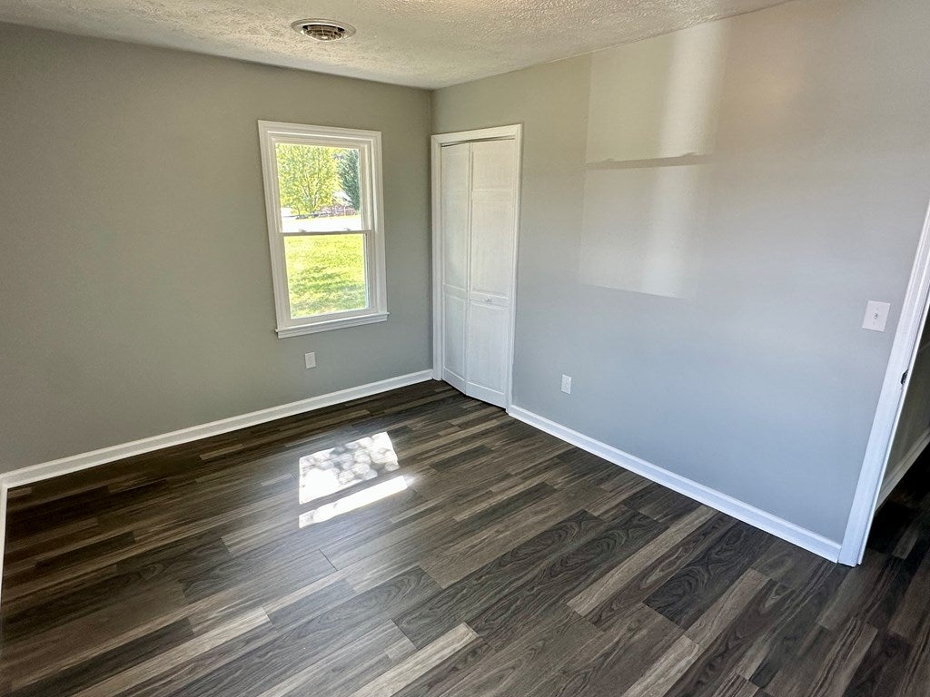 1438 Cranberry Road Galax, VA 24333 - Photo 11 of 17 Gallery Image 11