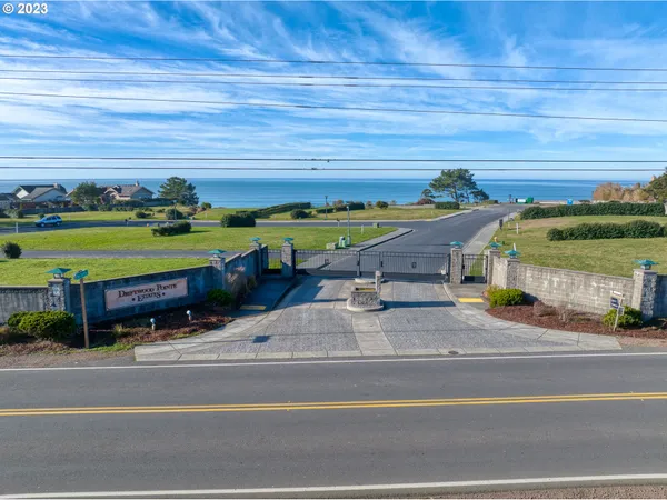 $210,000 | 97972 Sea Breeze Way, Unit 19, Brookings, OR 97415