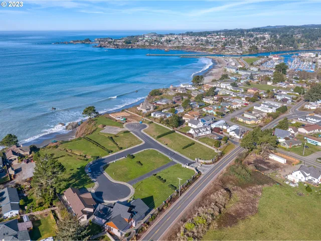 $210,000 | 97972 Sea Breeze Way, Unit 19, Brookings, OR 97415