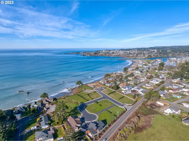 $210,000 | 97972 Sea Breeze Way, Unit 19, Brookings, OR 97415