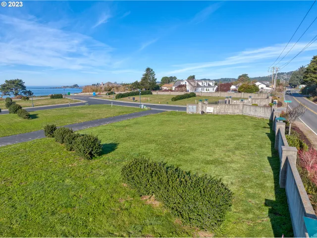 $210,000 | 97972 Sea Breeze Way, Unit 19, Brookings, OR 97415