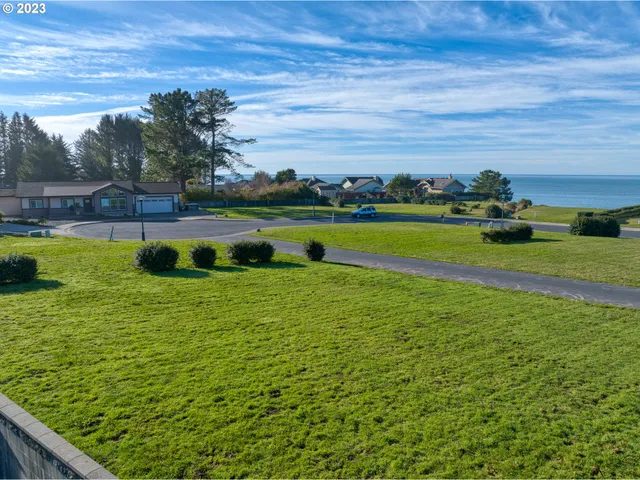 $210,000 | 97972 Sea Breeze Way, Unit 19, Brookings, OR 97415