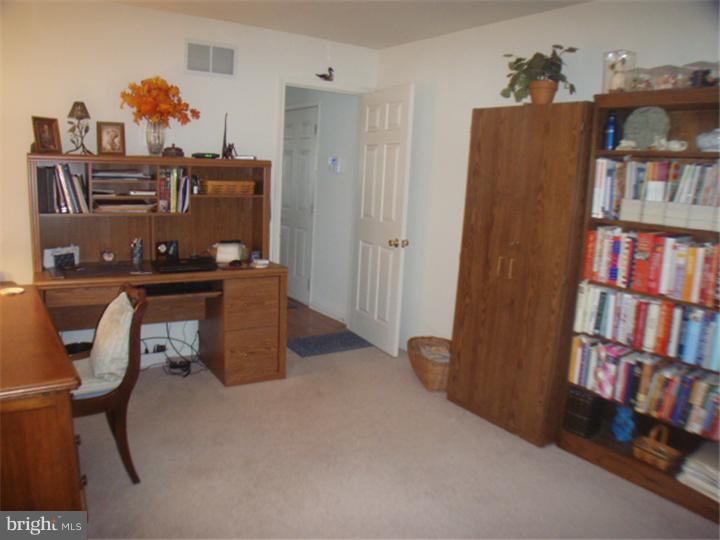 28 Winding Road Newark, DE 19702 - Photo 8 of 24 Office / Study