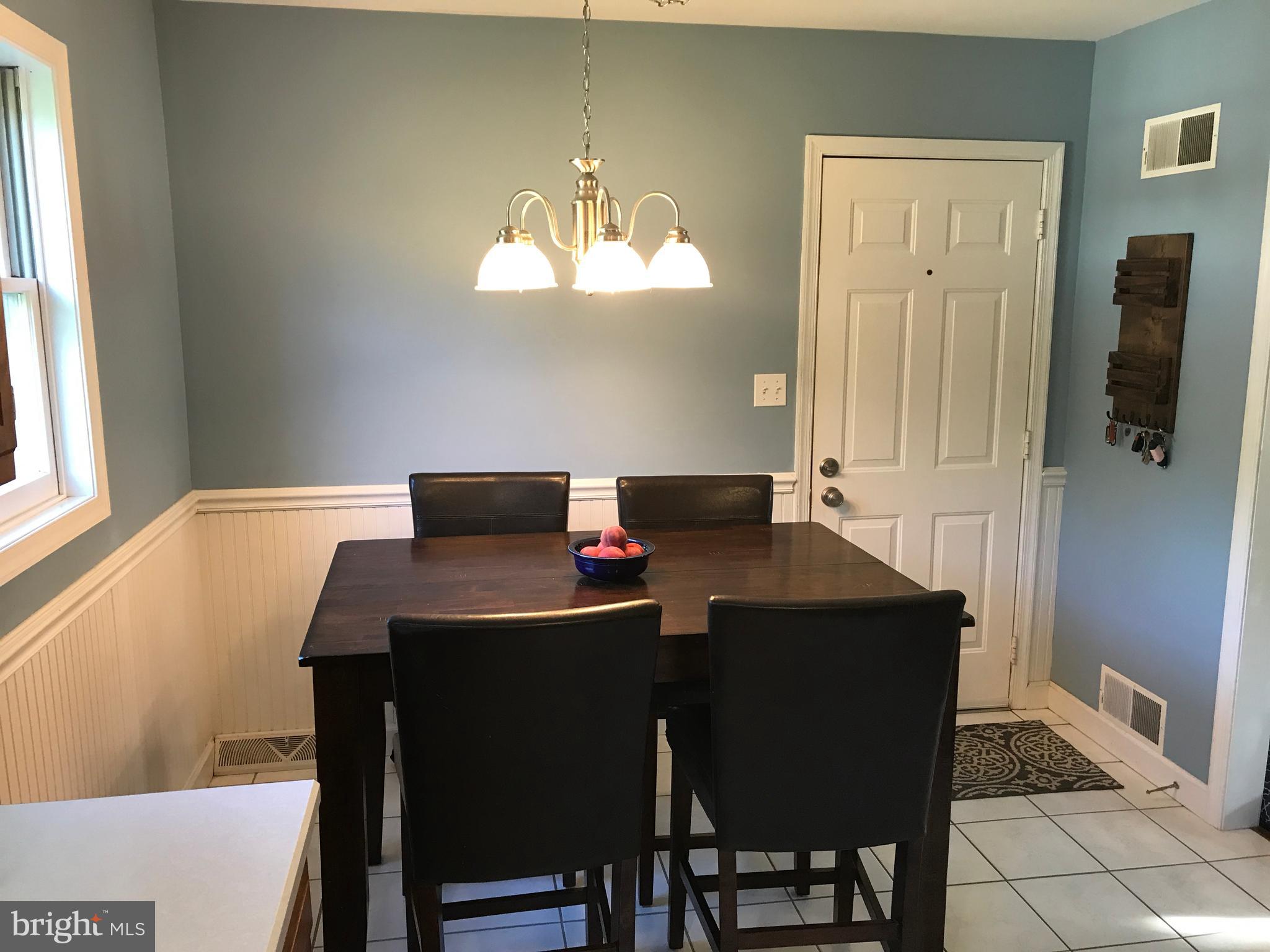 195 River Road Pequea, PA 17565 - Photo 20 of 77 a dining room with furniture and window