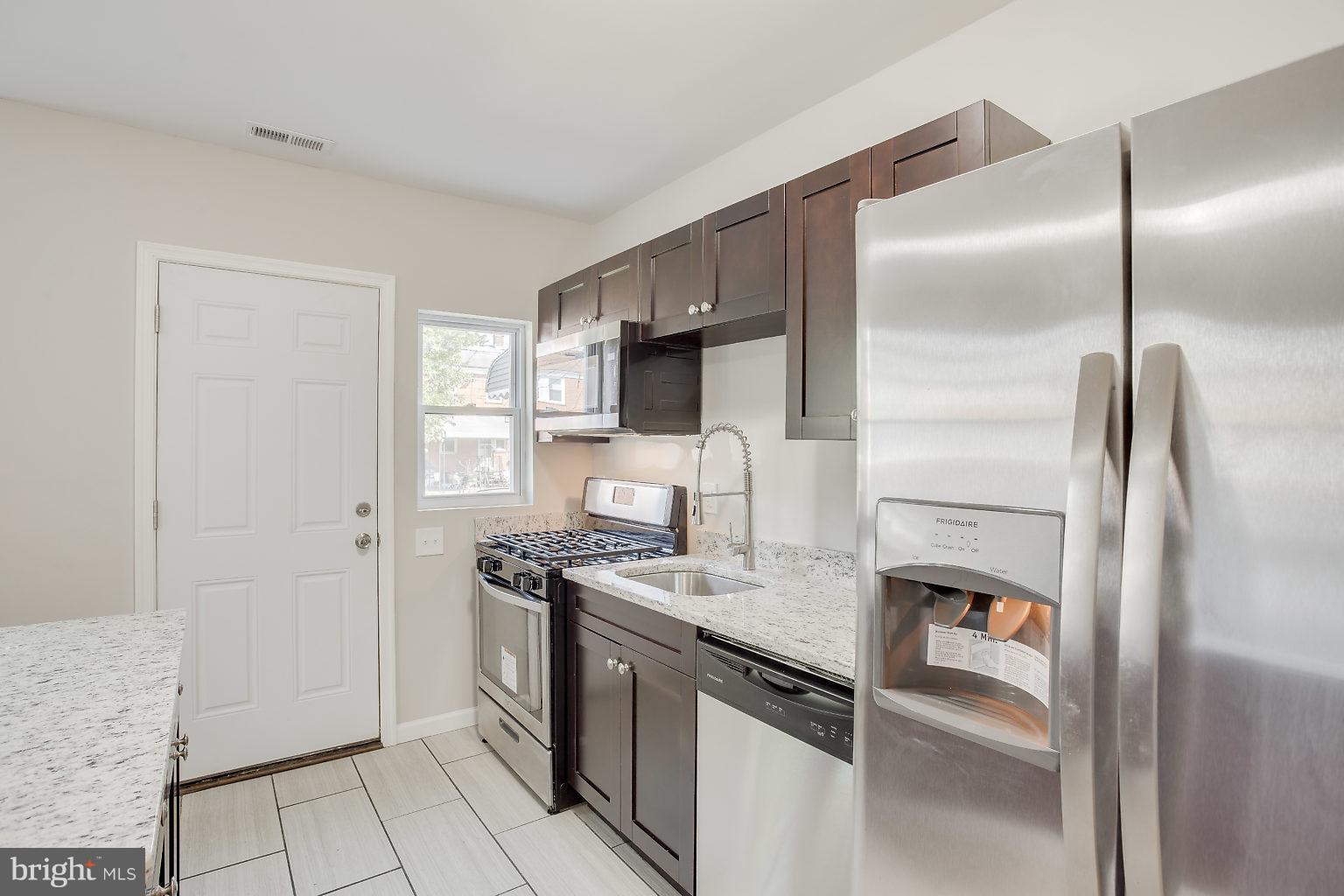 4015 Grantley Road Baltimore, MD 21215 - Photo 14 of 30 Kitchen