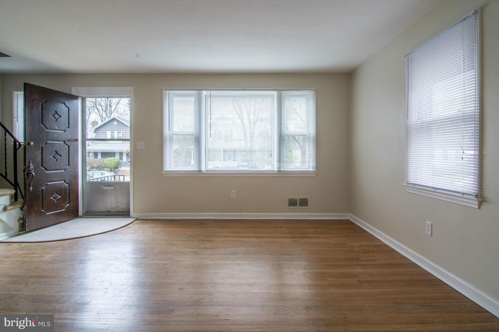 3217 Marnat Road Pikesville, MD 21208 - Photo 2 of 25 Living Room