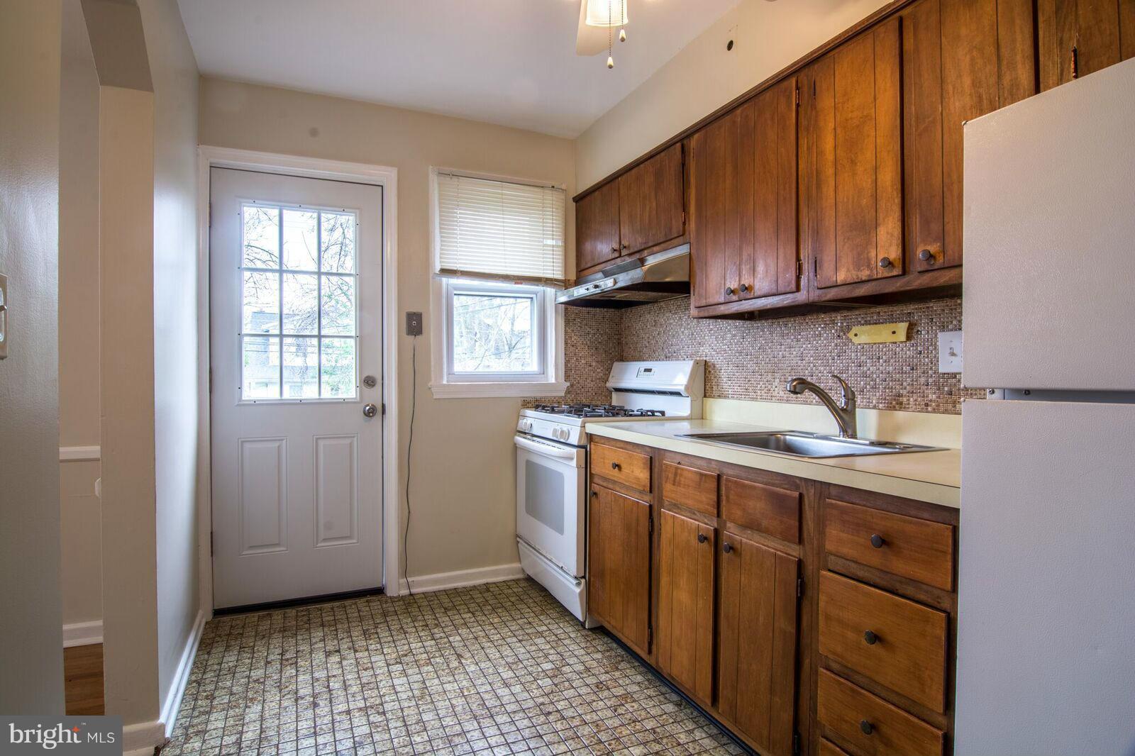 3217 Marnat Road Pikesville, MD 21208 - Photo 7 of 25 Kitchen