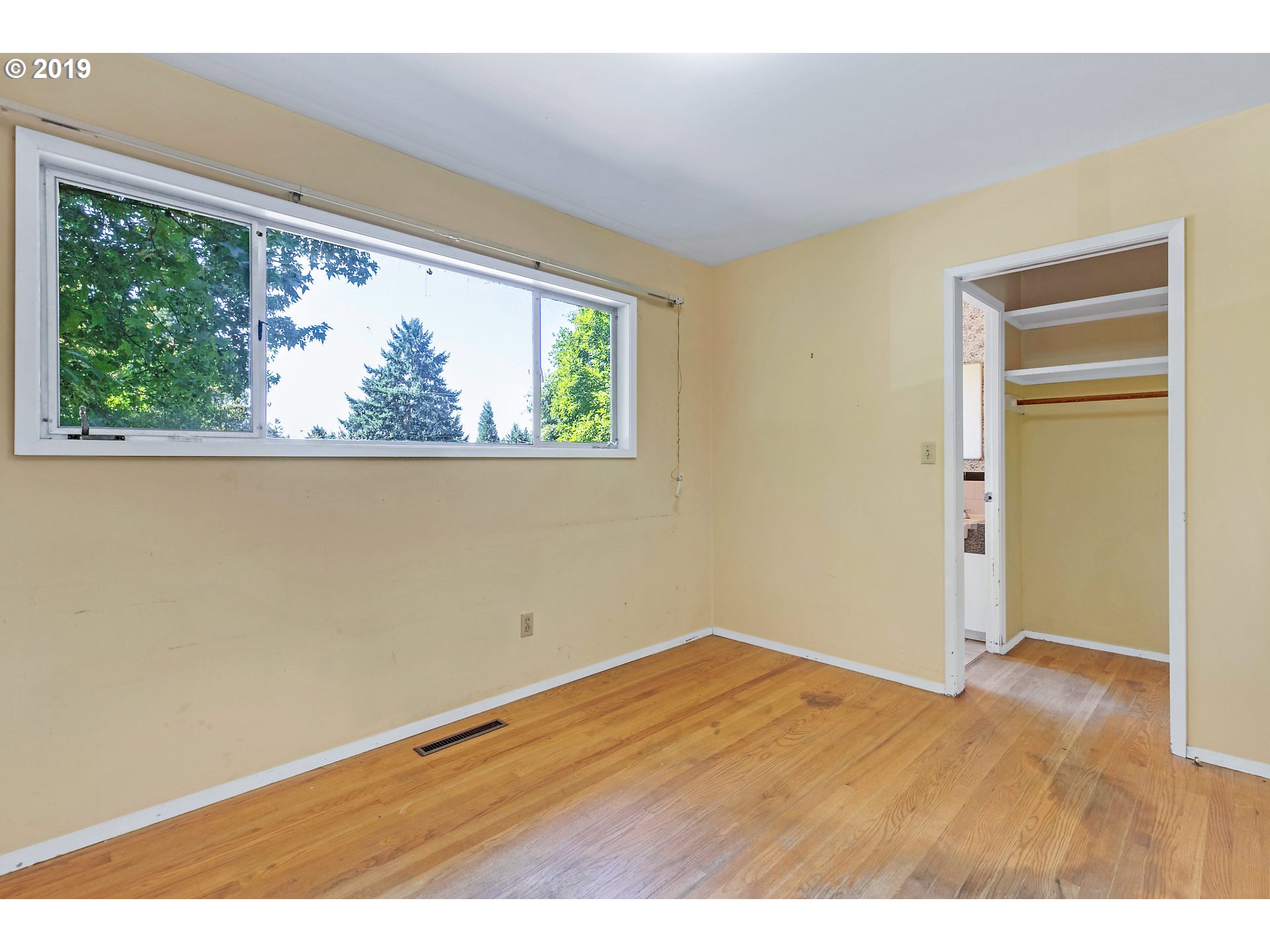 2225 Southwest Mitchell Street Portland, OR 97239 - Photo 15 of 32 Bedroom, Primary