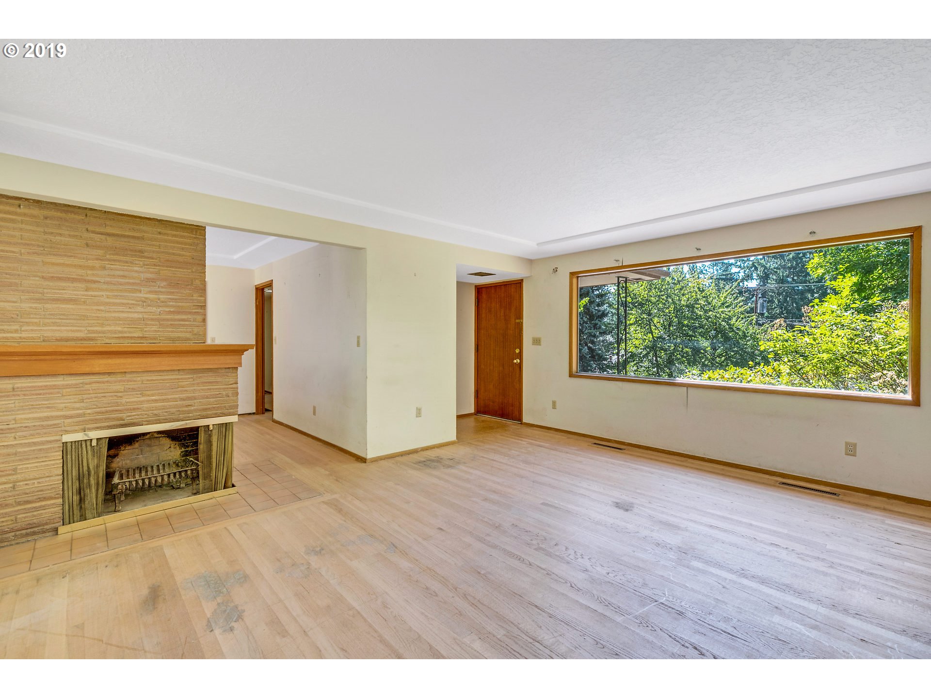 2225 Southwest Mitchell Street Portland, OR 97239 - Photo 2 of 32 Gallery Image 2