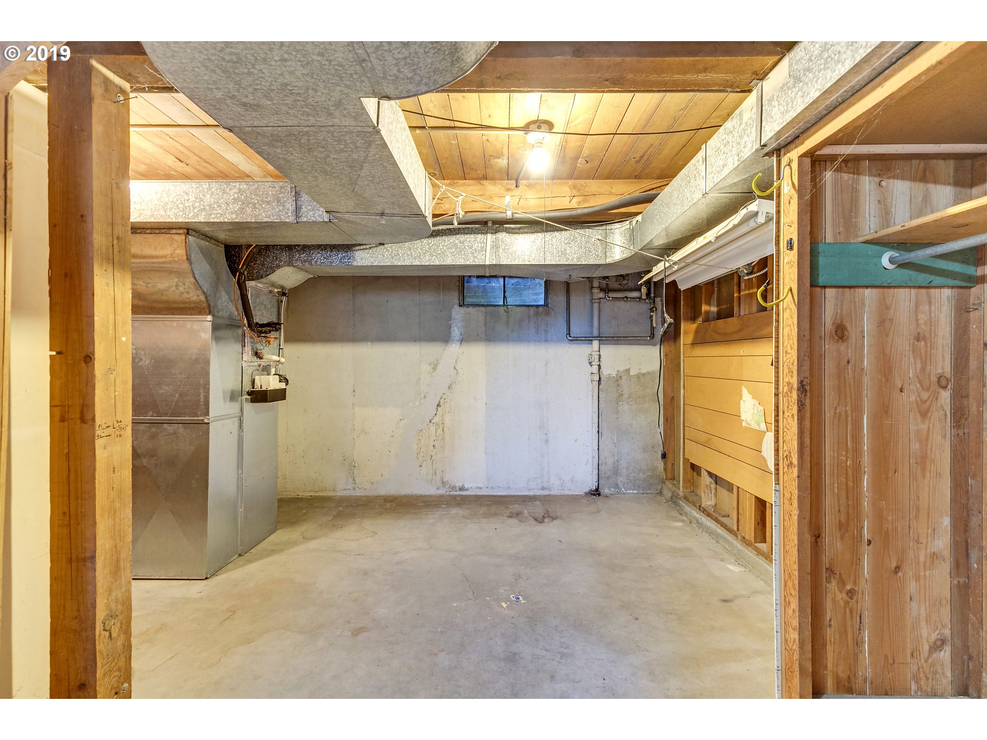2225 Southwest Mitchell Street Portland, OR 97239 - Photo 24 of 32 Storage