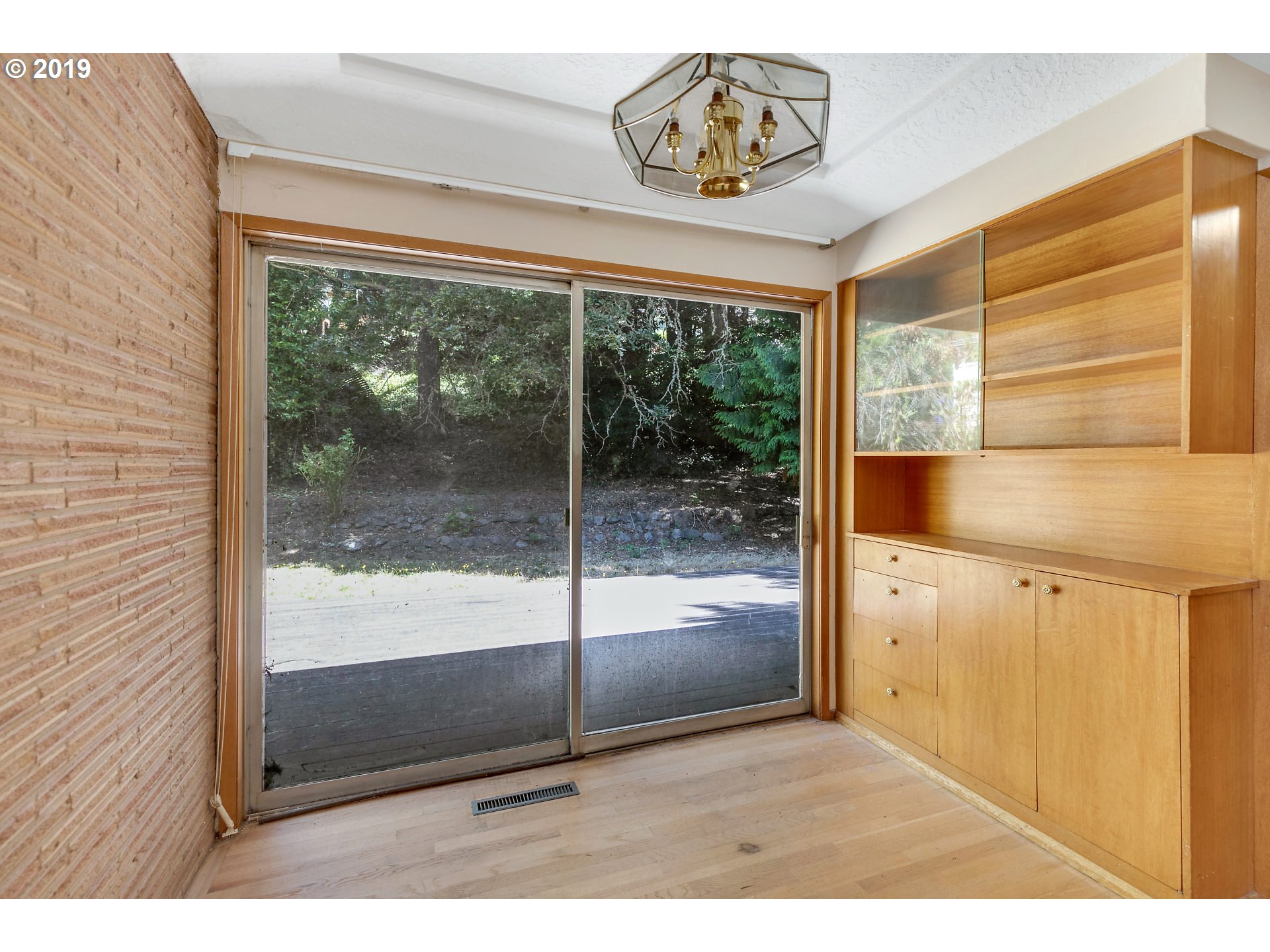 2225 Southwest Mitchell Street Portland, OR 97239 - Photo 5 of 32 Gallery Image 5