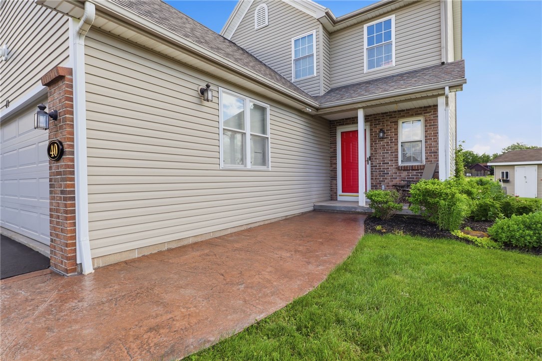 40 Wind Way Circle Rochester, NY 14624 - Photo 2 of 36
