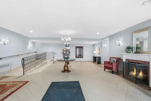 $389,000 | 241-20 Northern Boulevard, Unit 5B | Douglaston