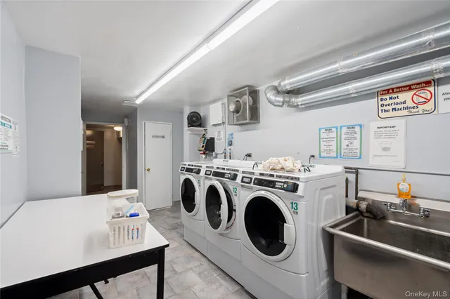 $389,000 | 241-20 Northern Boulevard, Unit 5B | Douglaston