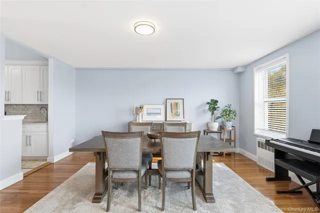 $389,000 | 241-20 Northern Boulevard, Unit 5B | Douglaston