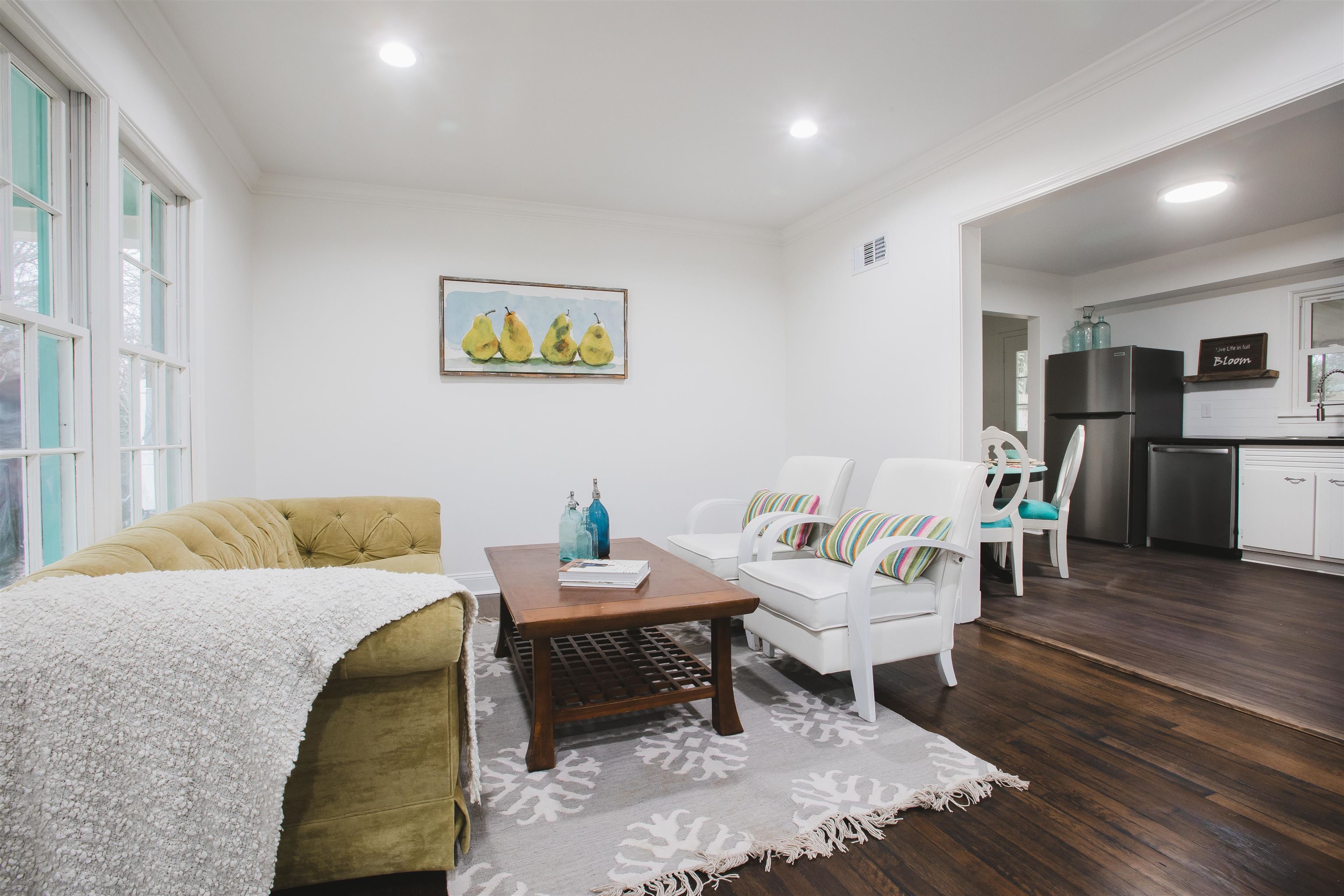 4703 Chip Road Memphis, TN 38117 - Photo 6 of 23 a living room with furniture and a wooden floor