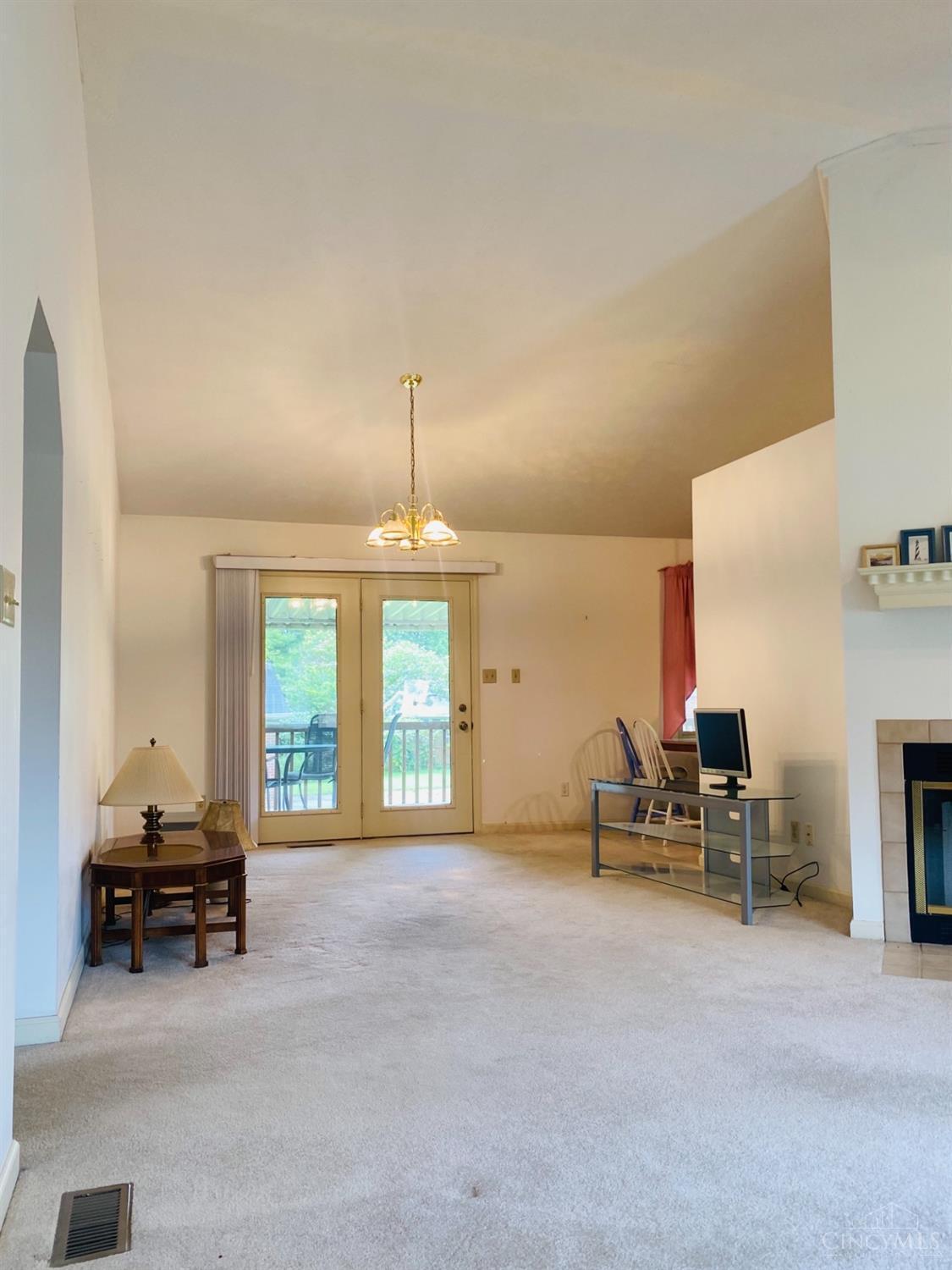 5018 Rosedale Road Middletown, OH 45042 - Photo 5 of 20 Gallery Image 5