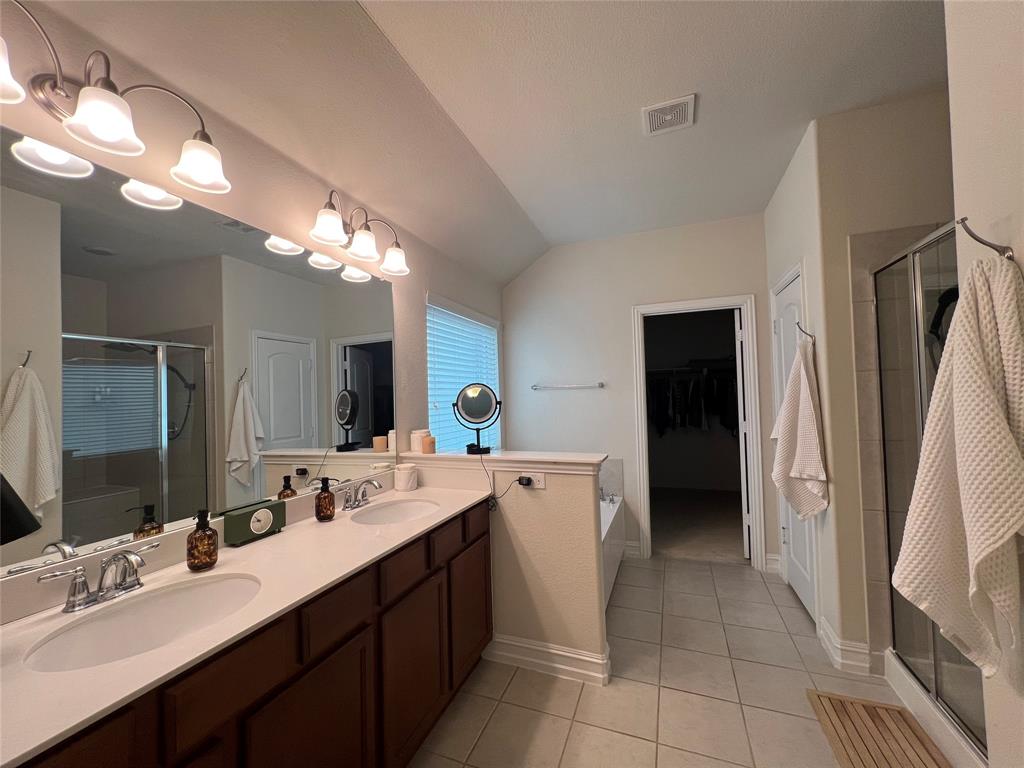 6602 Rutledge Court Garland, TX 75044 - Photo 11 of 17