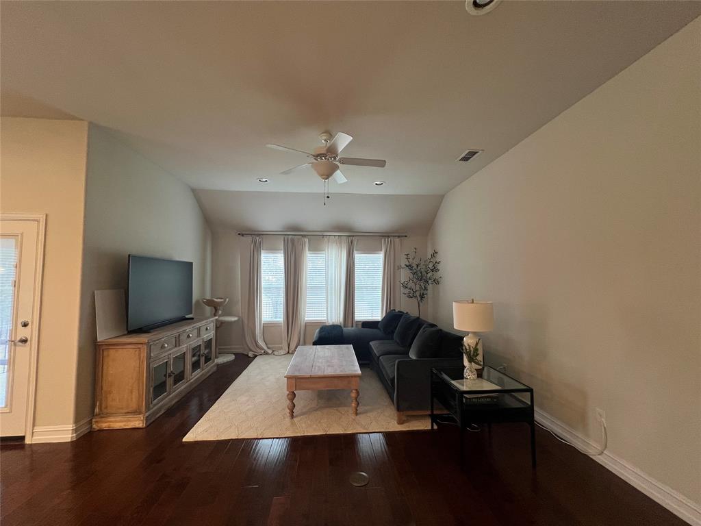 6602 Rutledge Court Garland, TX 75044 - Photo 9 of 17