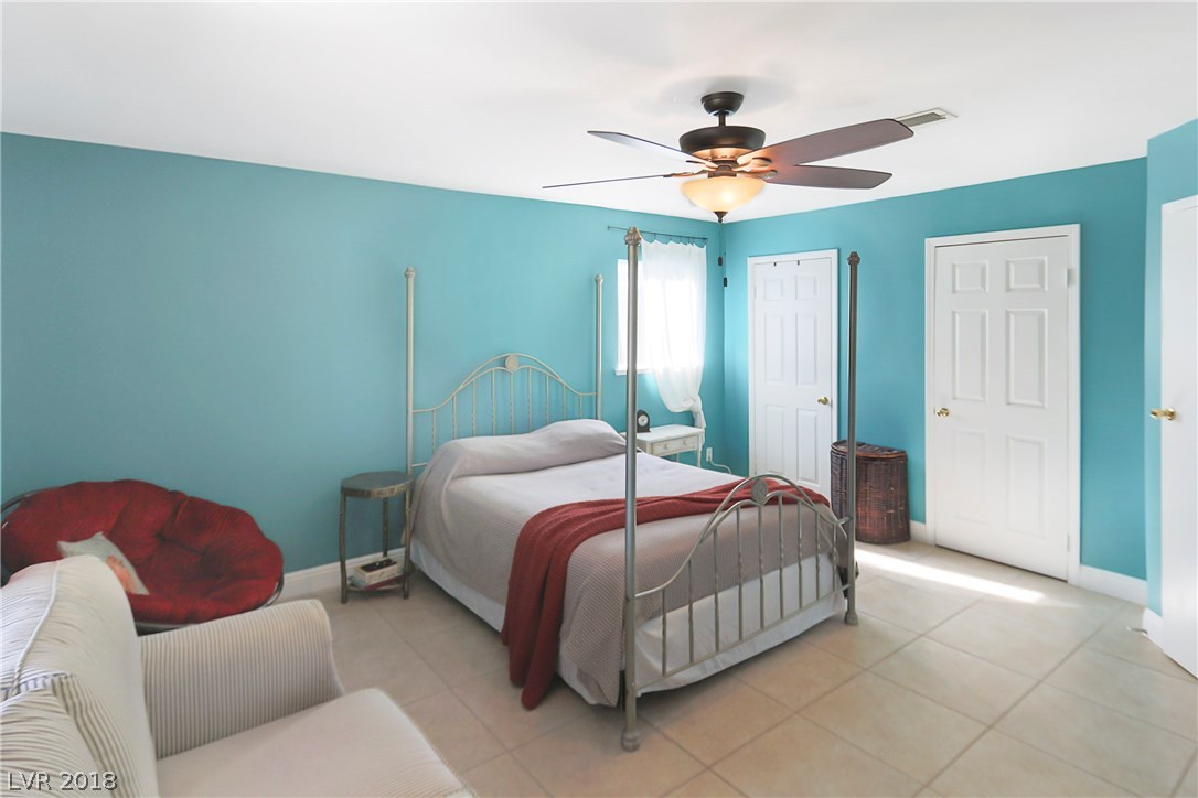 1910 South Magic Way Henderson, NV 89002 - Photo 4 of 19