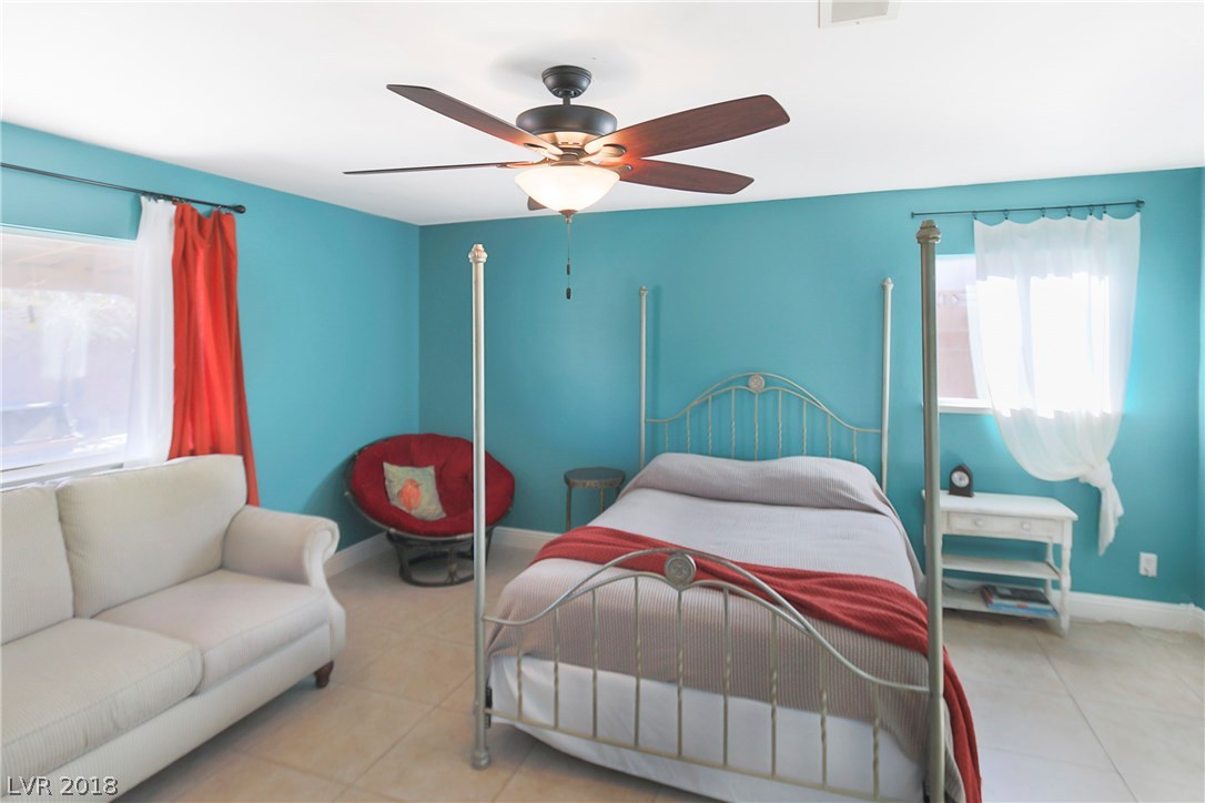 1910 South Magic Way Henderson, NV 89002 - Photo 5 of 19