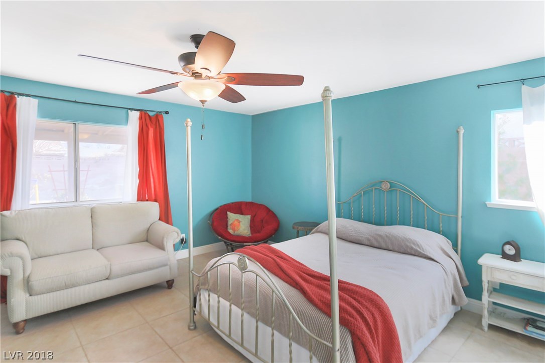 1910 South Magic Way Henderson, NV 89002 - Photo 6 of 19