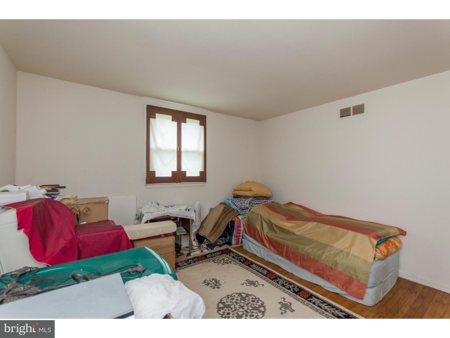 540 Ashbourne Road Cheltenham, PA 19012 - Photo 21 of 25 Bedroom 4