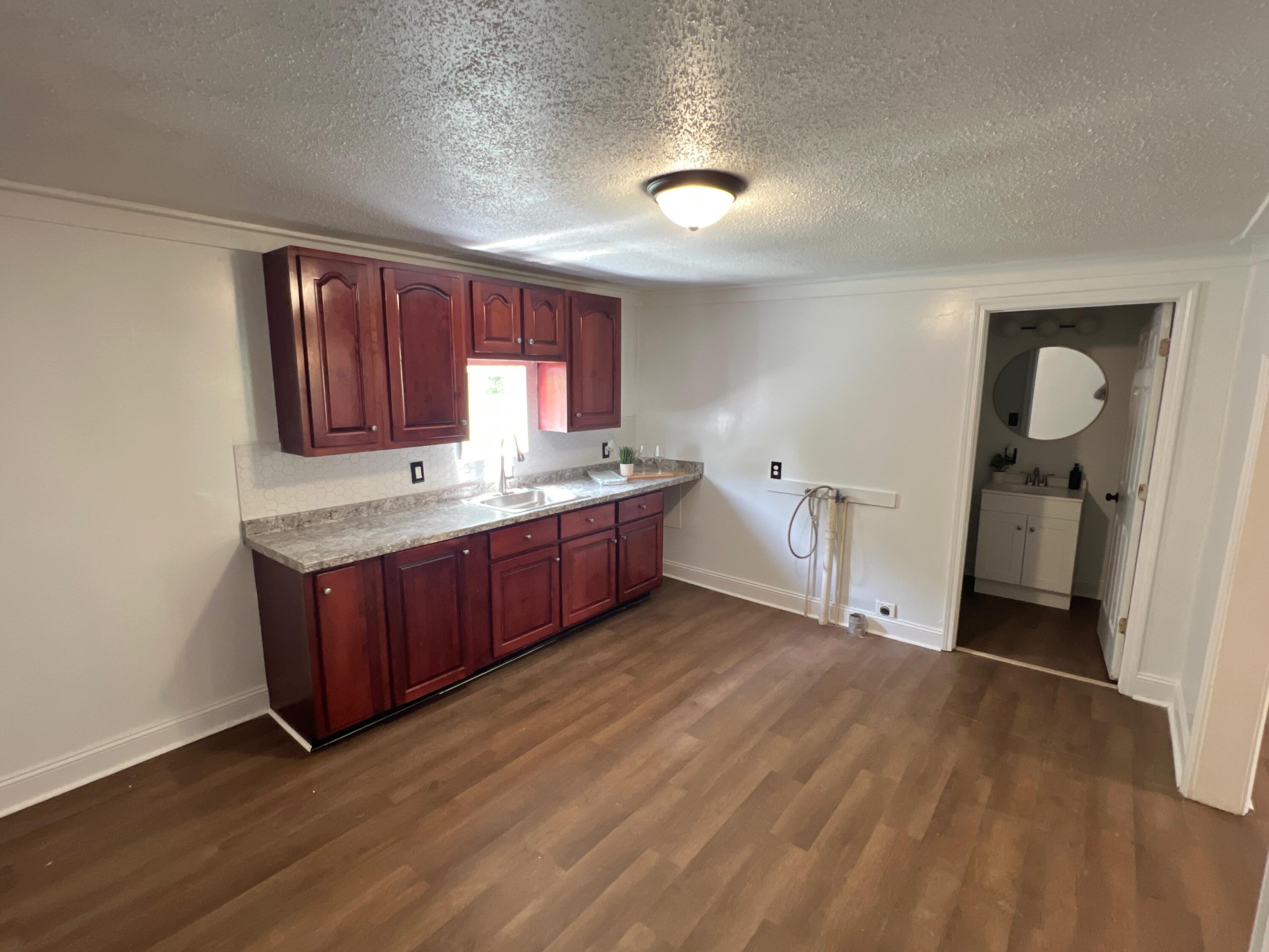 560 8th Street Northeast Cleveland, TN 37311 - Photo 18 of 22 kitchen