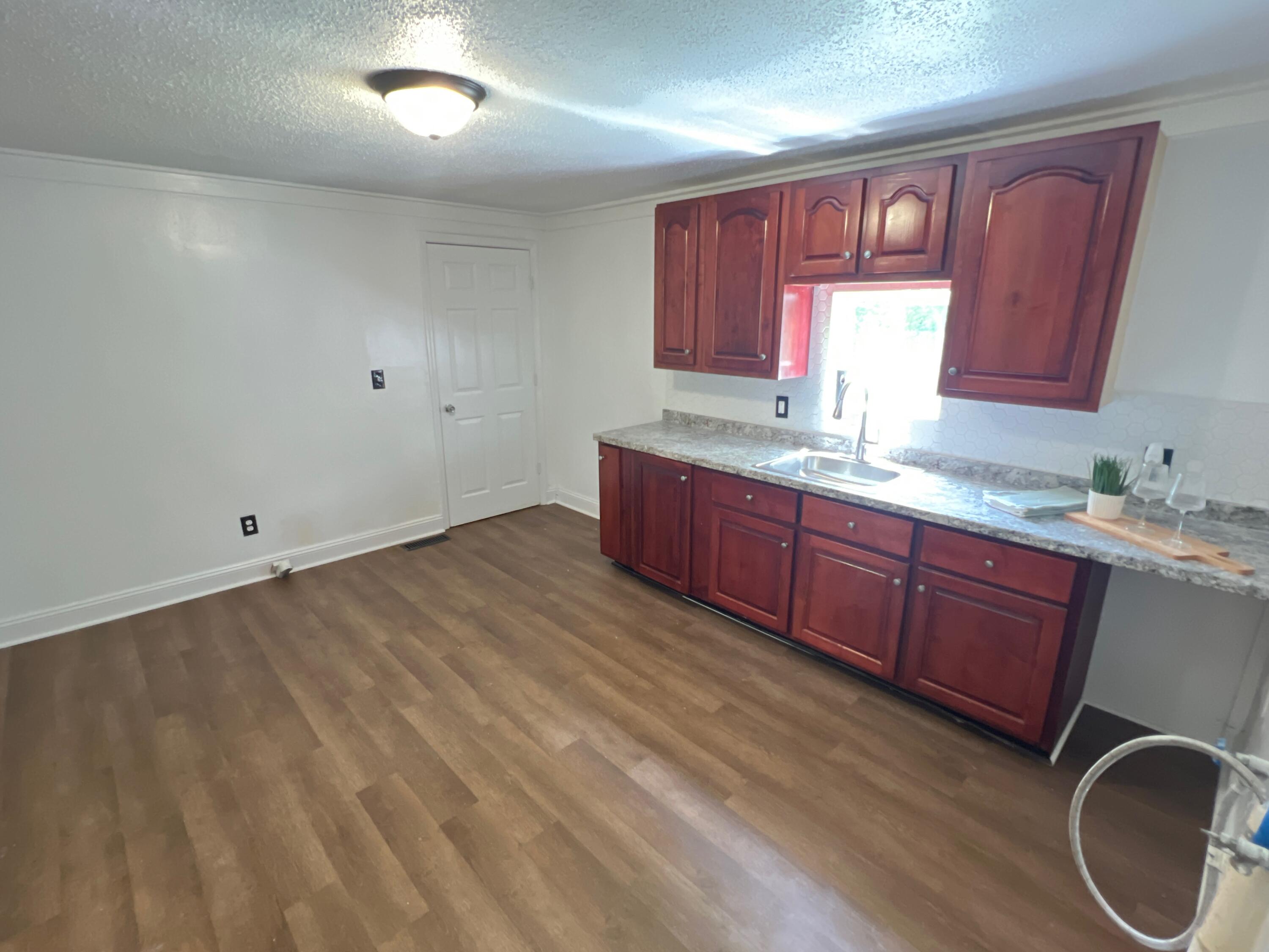 560 8th Street Northeast Cleveland, TN 37311 - Photo 19 of 22 kitchen
