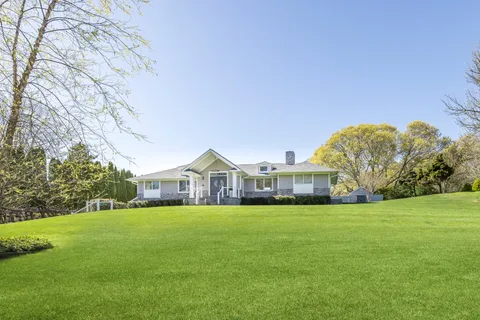 $5,995,000 | 17 Upland Road, Montauk, NY 11954