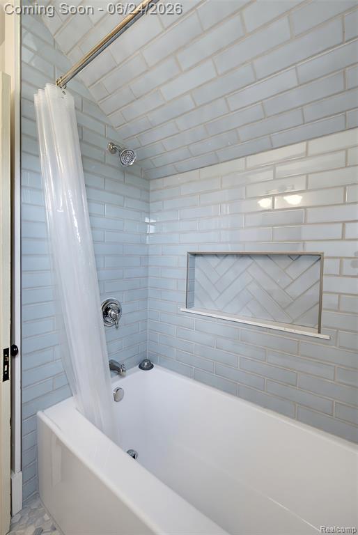 2476 Beals Street Detroit, MI 48214 - Photo 25 of 46