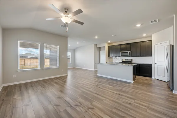 $2,250 | 112 Short Toed Swoop, Cedar Creek, TX 78612