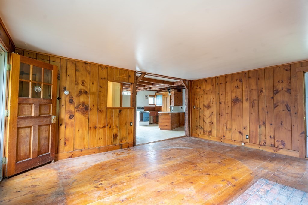 71 Smithville Road Spencer, MA 01562 - Photo 9 of 37 Gallery Image 9