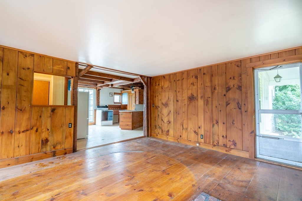 71 Smithville Road Spencer, MA 01562 - Photo 10 of 37 Gallery Image 10