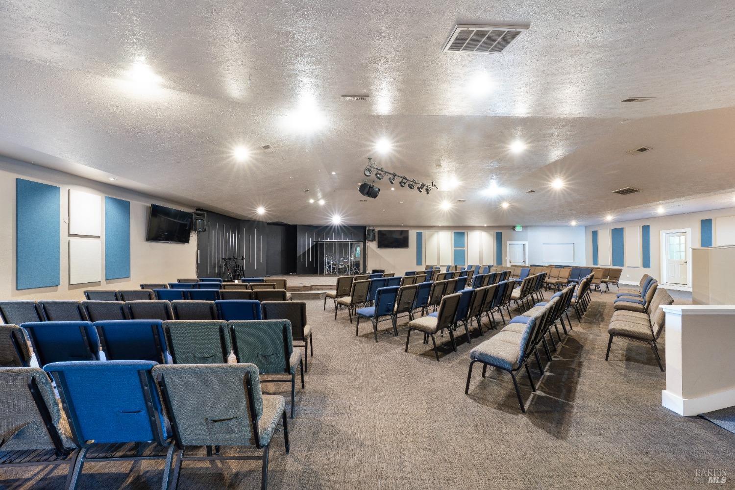 1363 Fulton Road Santa Rosa, CA 95401 - Photo 17 of 78