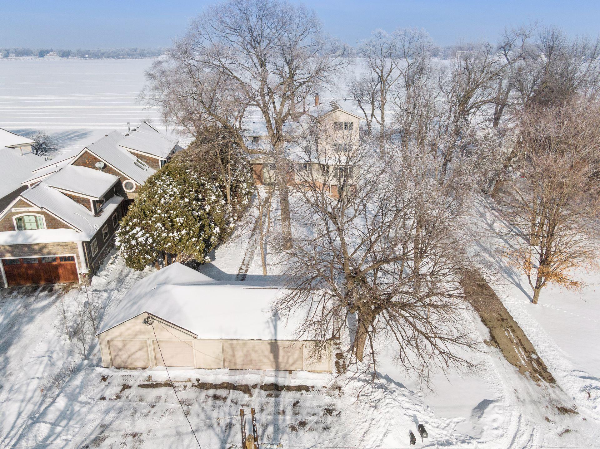 110 Interlachen Lane Tonka Bay, MN 55331 - Photo 3 of 25