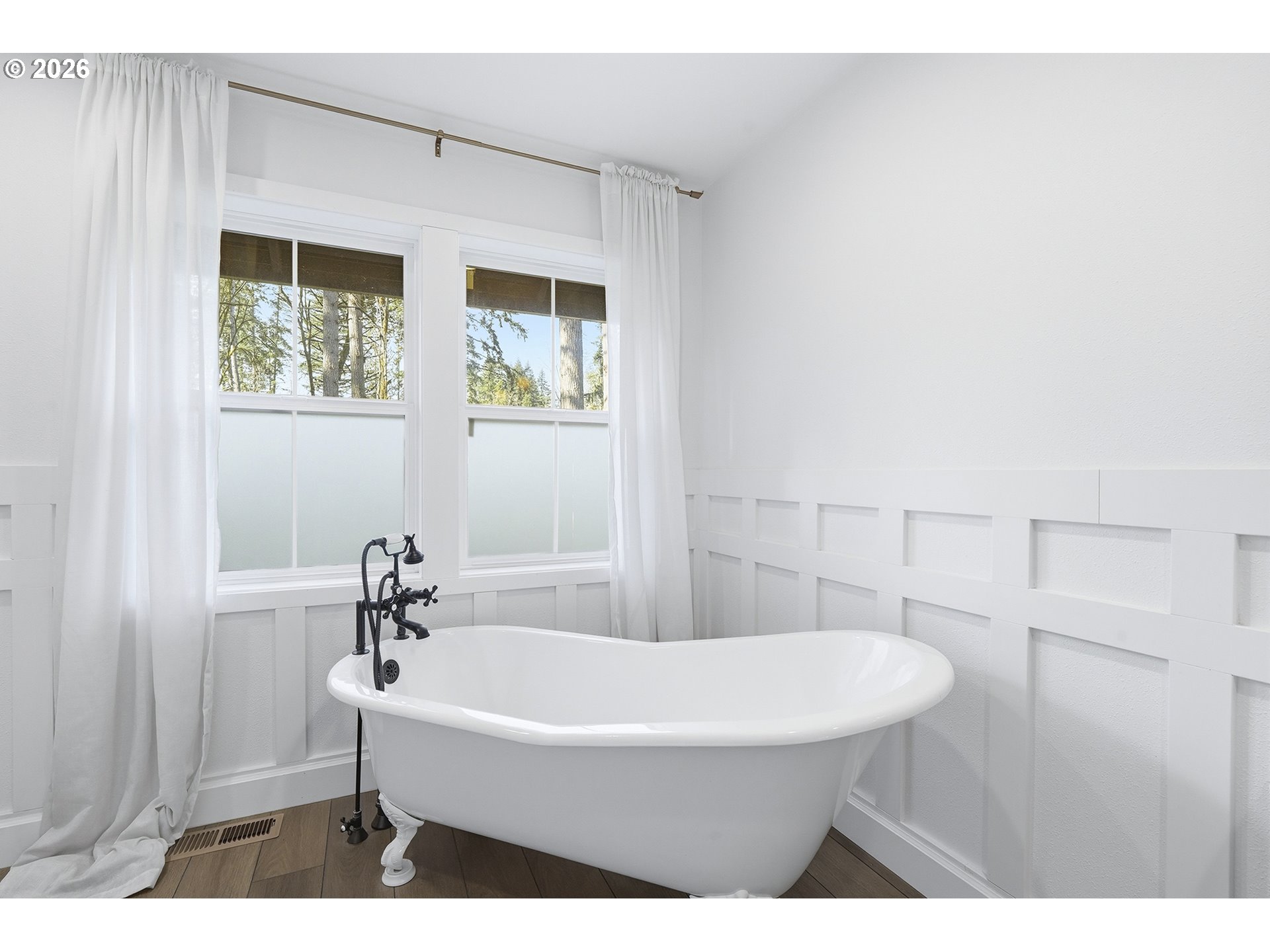 15680 South Wave Road Mulino, OR 97042 - Photo 24 of 43 a bathroom with a sink and a bathtub
