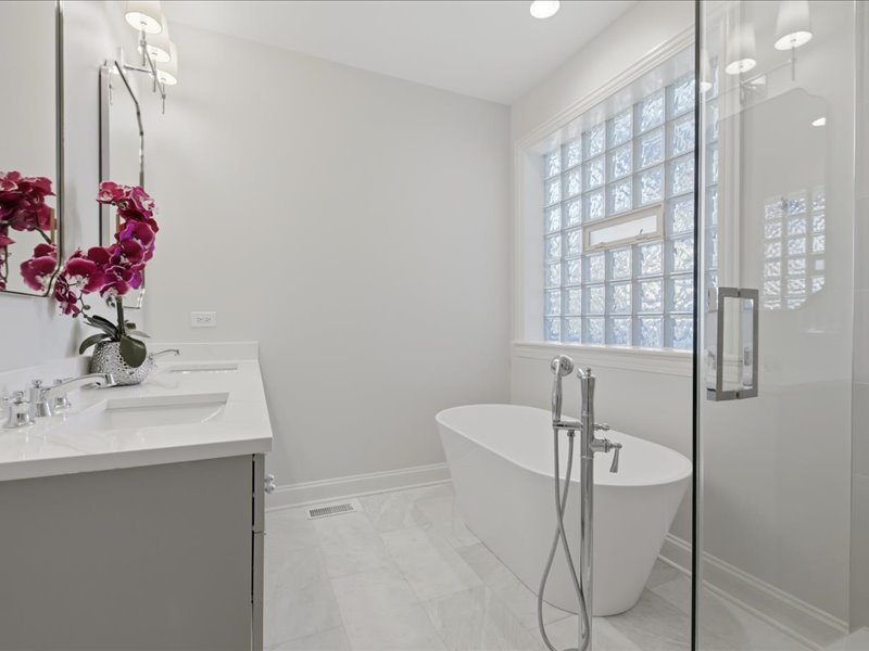 839 South Miller Street, Unit 1 Chicago, IL 60607 - Photo 13 of 40