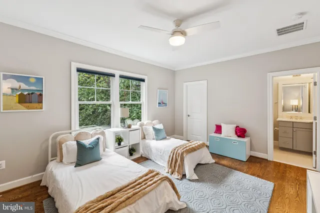 $2,150,000 | 2354 North Quebec Street, Arlington, VA 22207