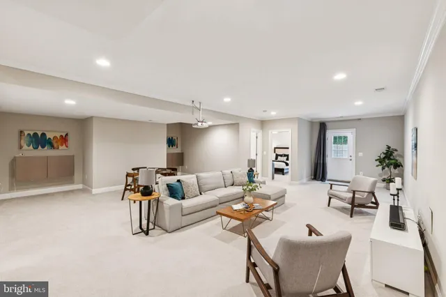 $2,150,000 | 2354 North Quebec Street, Arlington, VA 22207