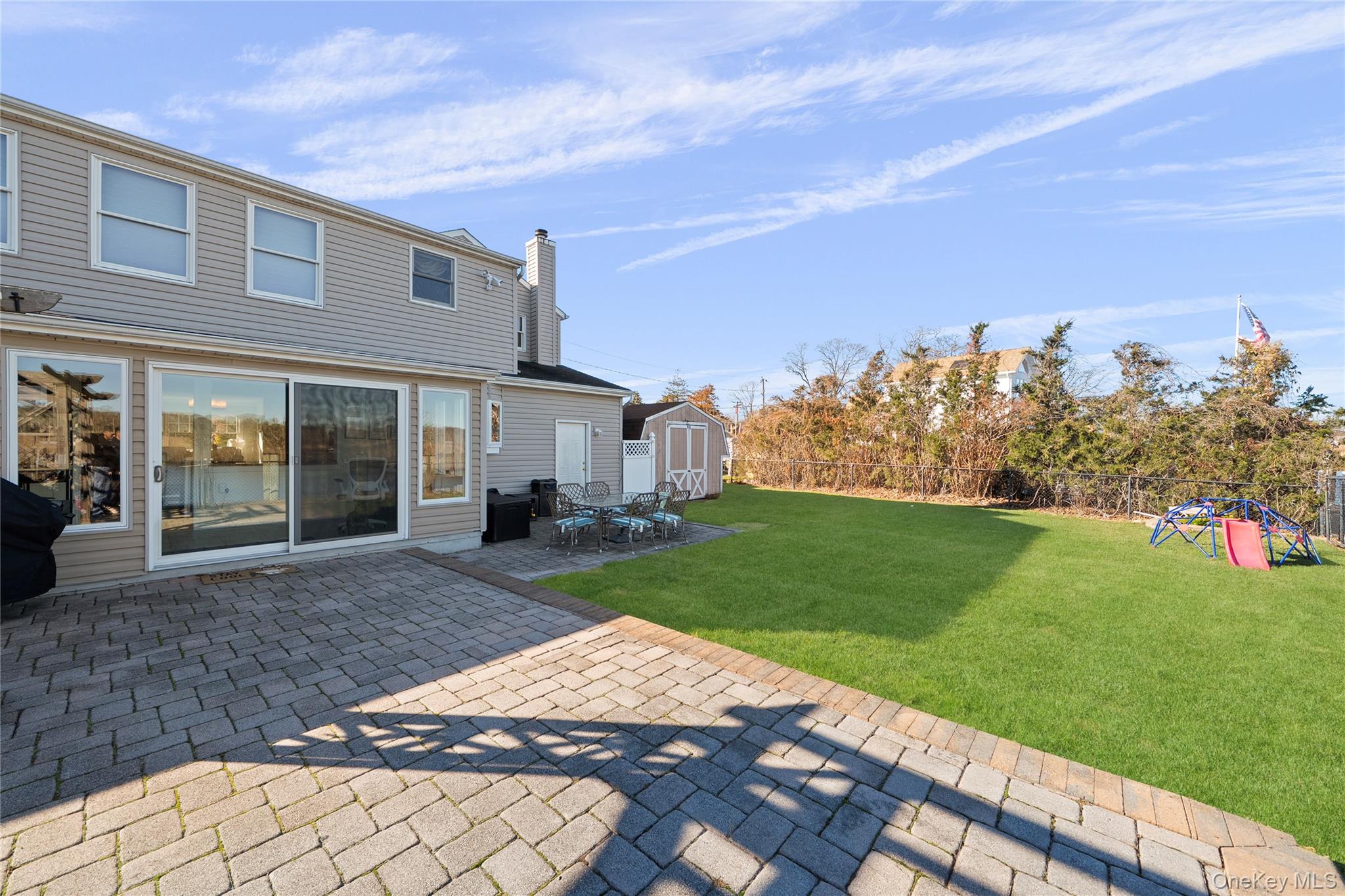 625 Edgewater Road Oakdale, NY 11769 - Photo 41 of 49