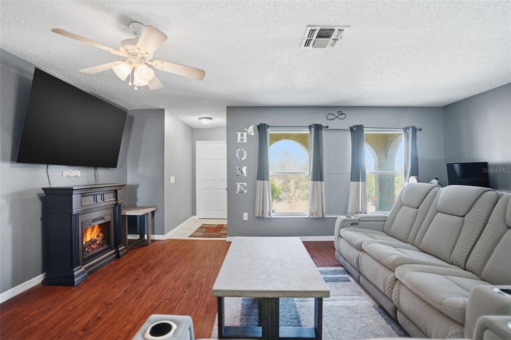 10278 Brentlawn Street Spring Hill, FL 34608 - Photo 6 of 36